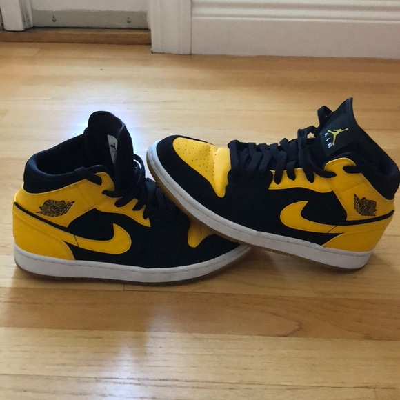 air jordan shoes yellow and black
